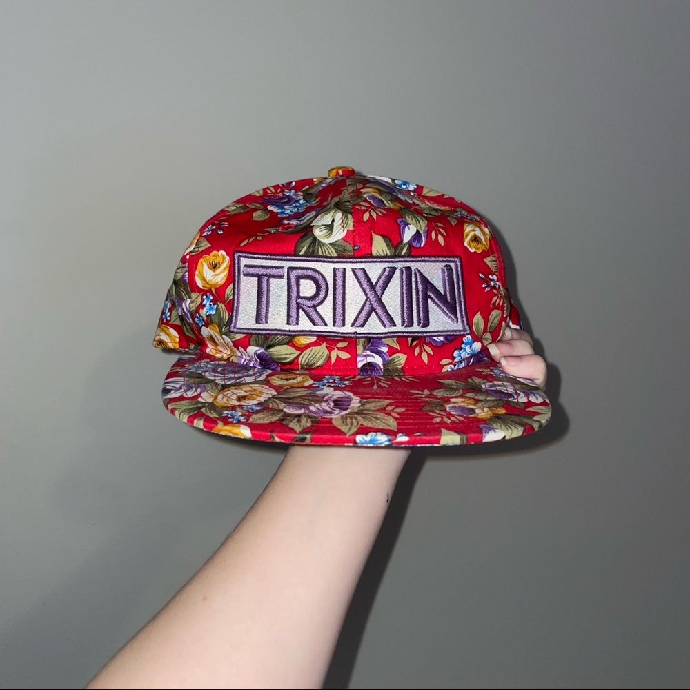 trixin red floral snap back